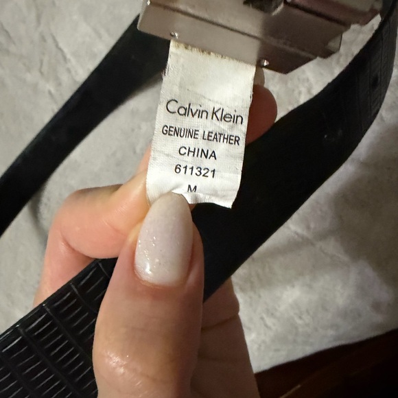 Calvin Klein Black Croc-Embossed Leather Belt with Silver Buckle - Picture 5 of 12